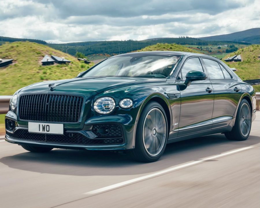2022 Bentley Flying Spur Hybrid Debuts with 536 Horsepower from a V6 and Electric Motor