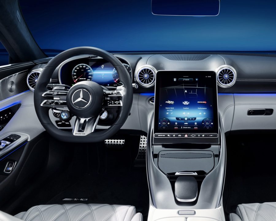2022 Mercedes-AMG SL Interior Revealed with “Hyperanalogue” Cockpit